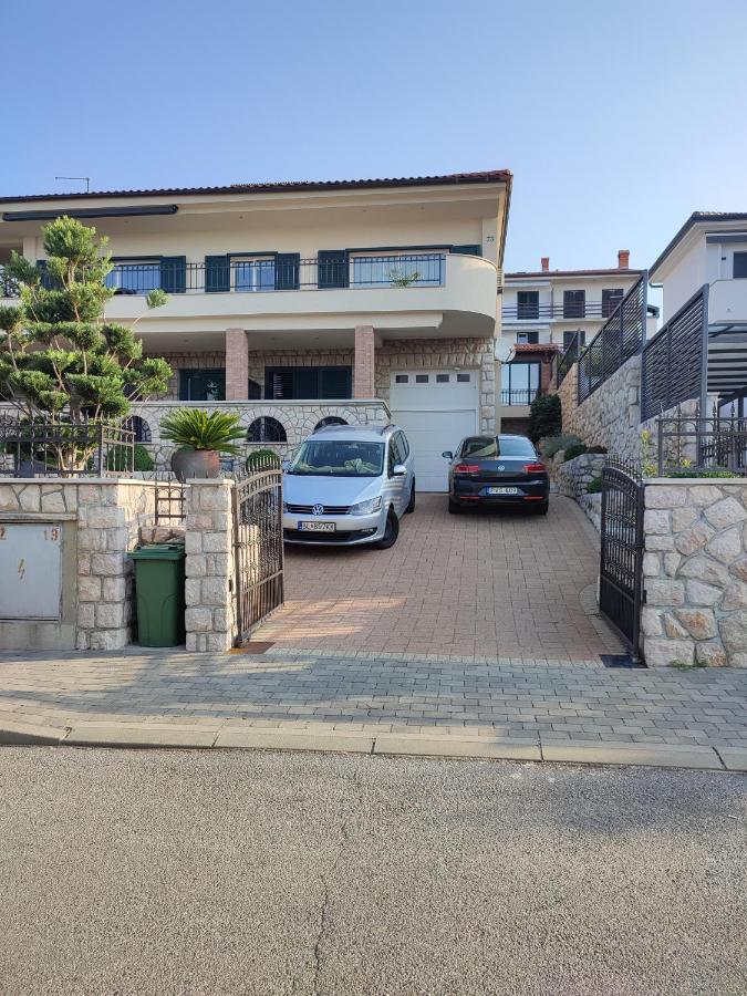 Biuk Apartments Novi Vinodolski Eksteriør billede