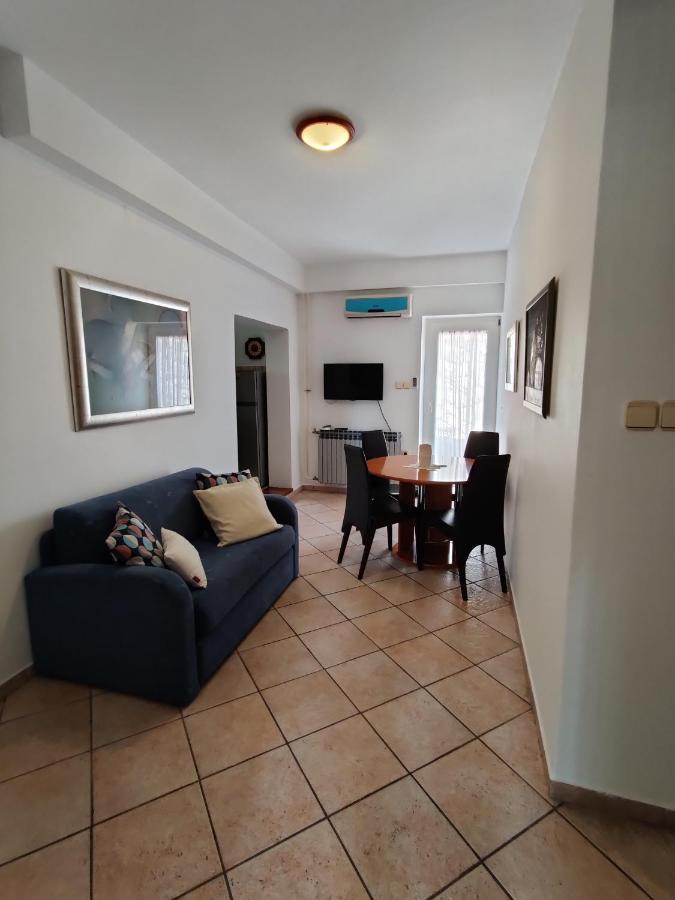 Biuk Apartments Novi Vinodolski Eksteriør billede