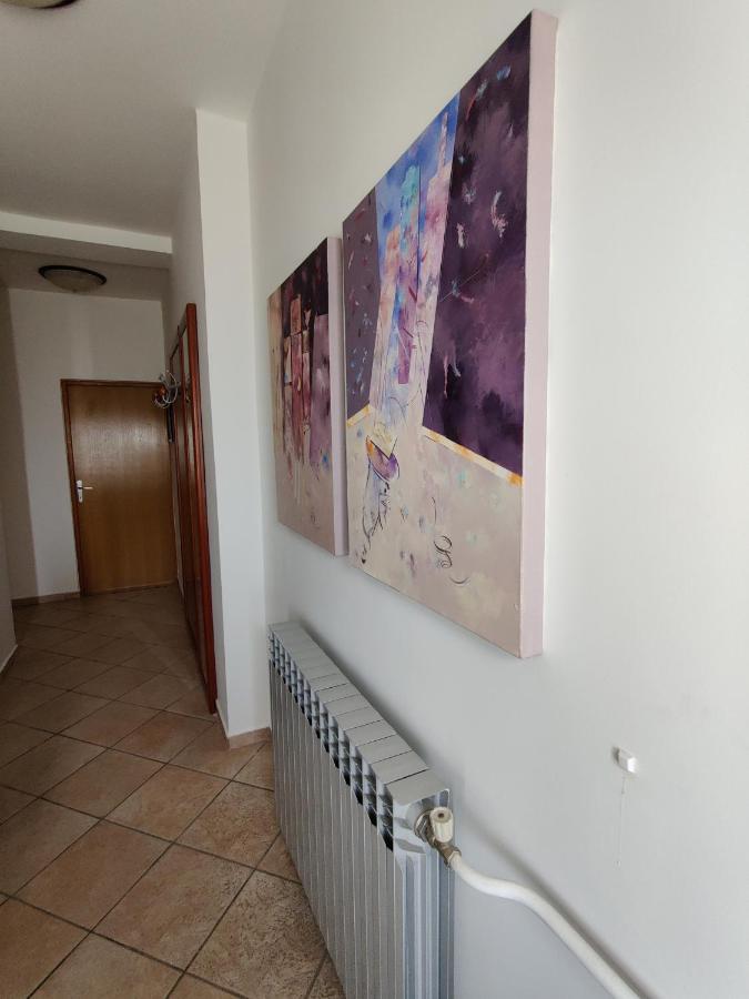 Biuk Apartments Novi Vinodolski Eksteriør billede