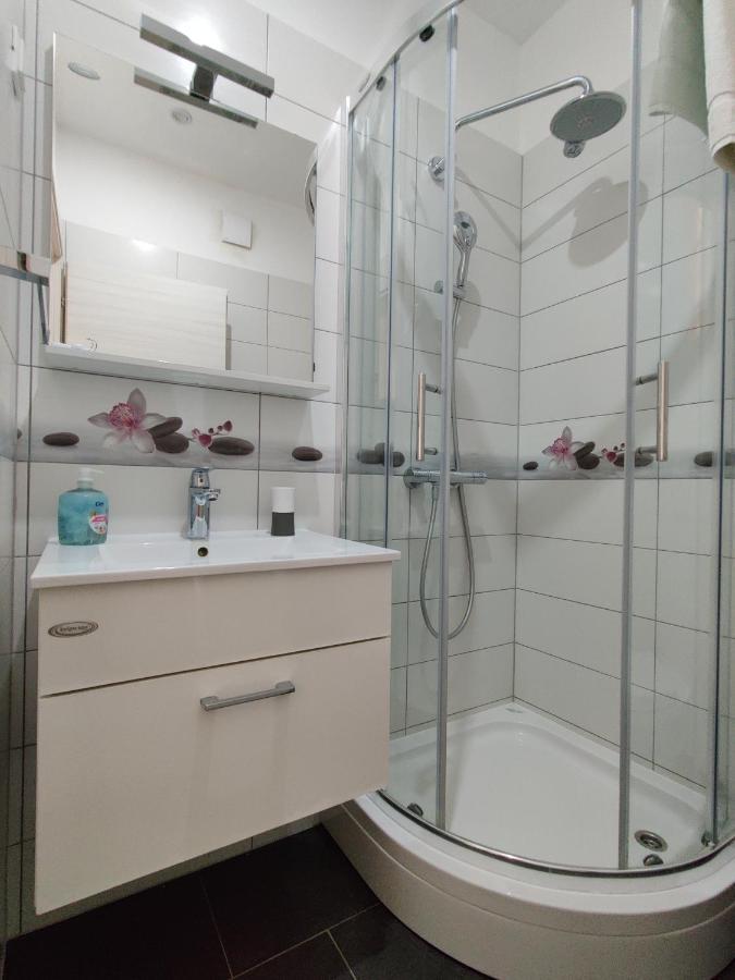 Biuk Apartments Novi Vinodolski Eksteriør billede